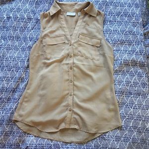 ny&c button up sleeveless blouse